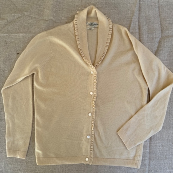 Vintage 1950's-60s Braemar Scotland 100% Cashmere Sweater Buttery soft - Picture 4 of 16
